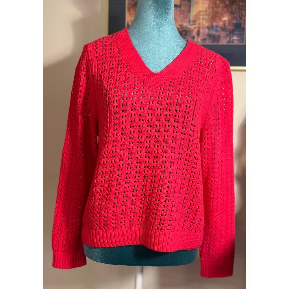 NWT Talbot
OPEN STITCH V-NECK PULLOVER
Size petite large